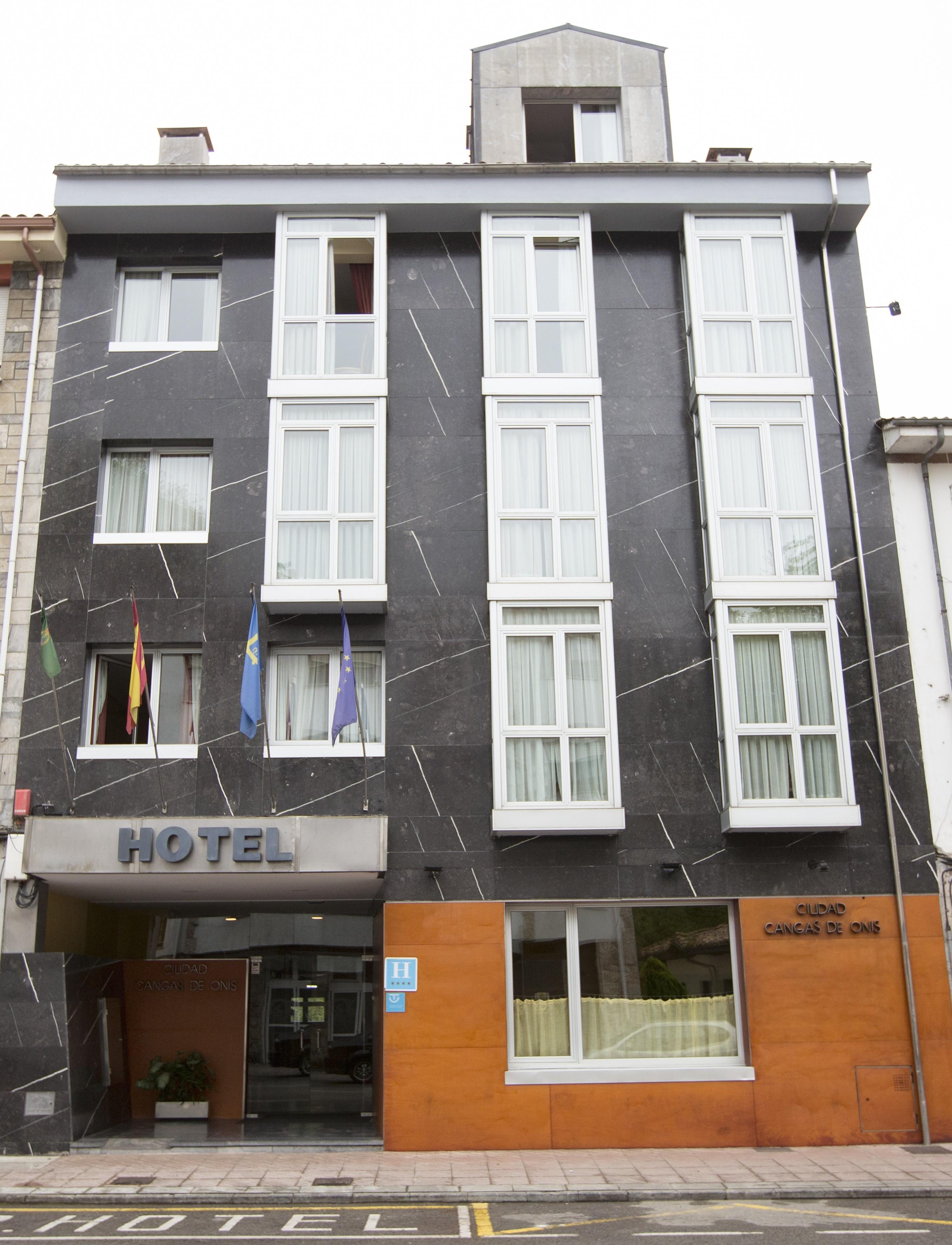 Hotel Ciudad Onís Extérieur photo
