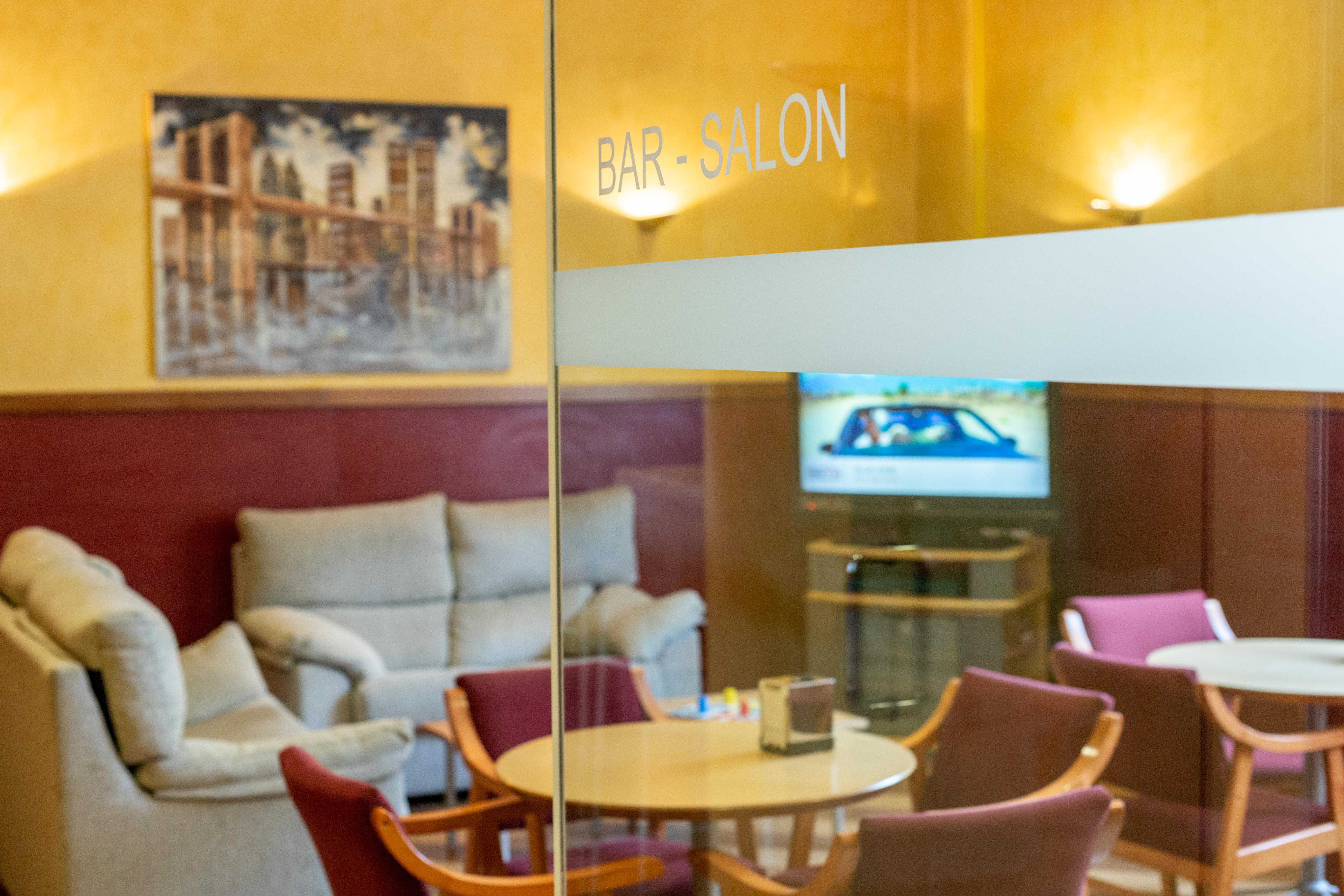 Hotel Ciudad Onís Extérieur photo
