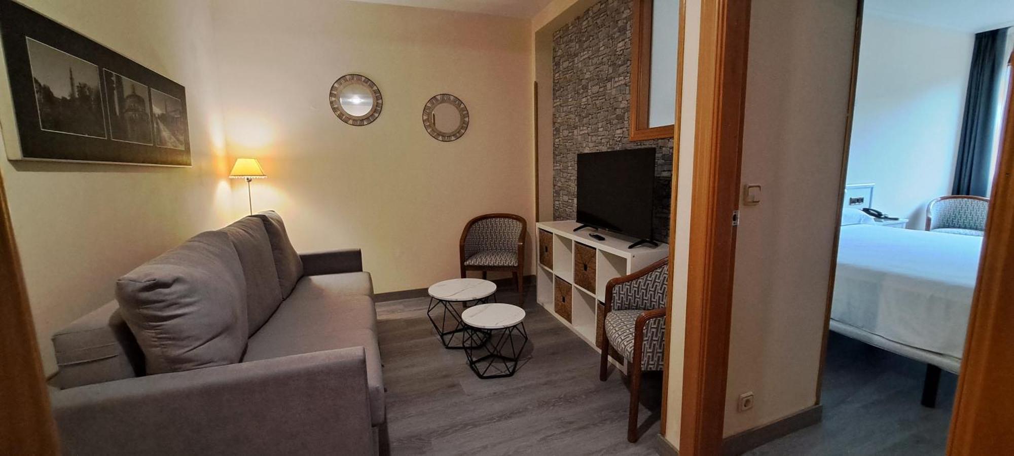 Hotel Ciudad Onís Extérieur photo