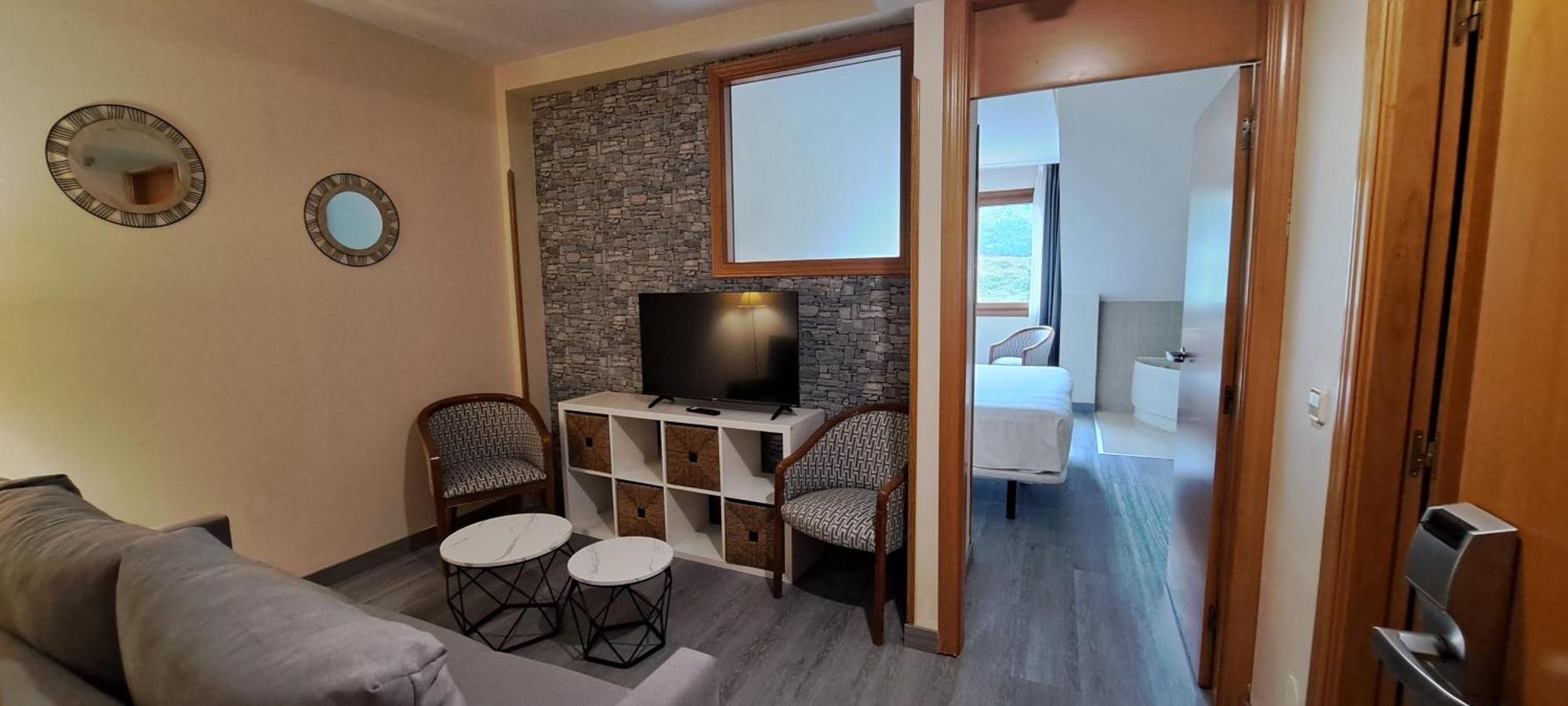 Hotel Ciudad Onís Extérieur photo