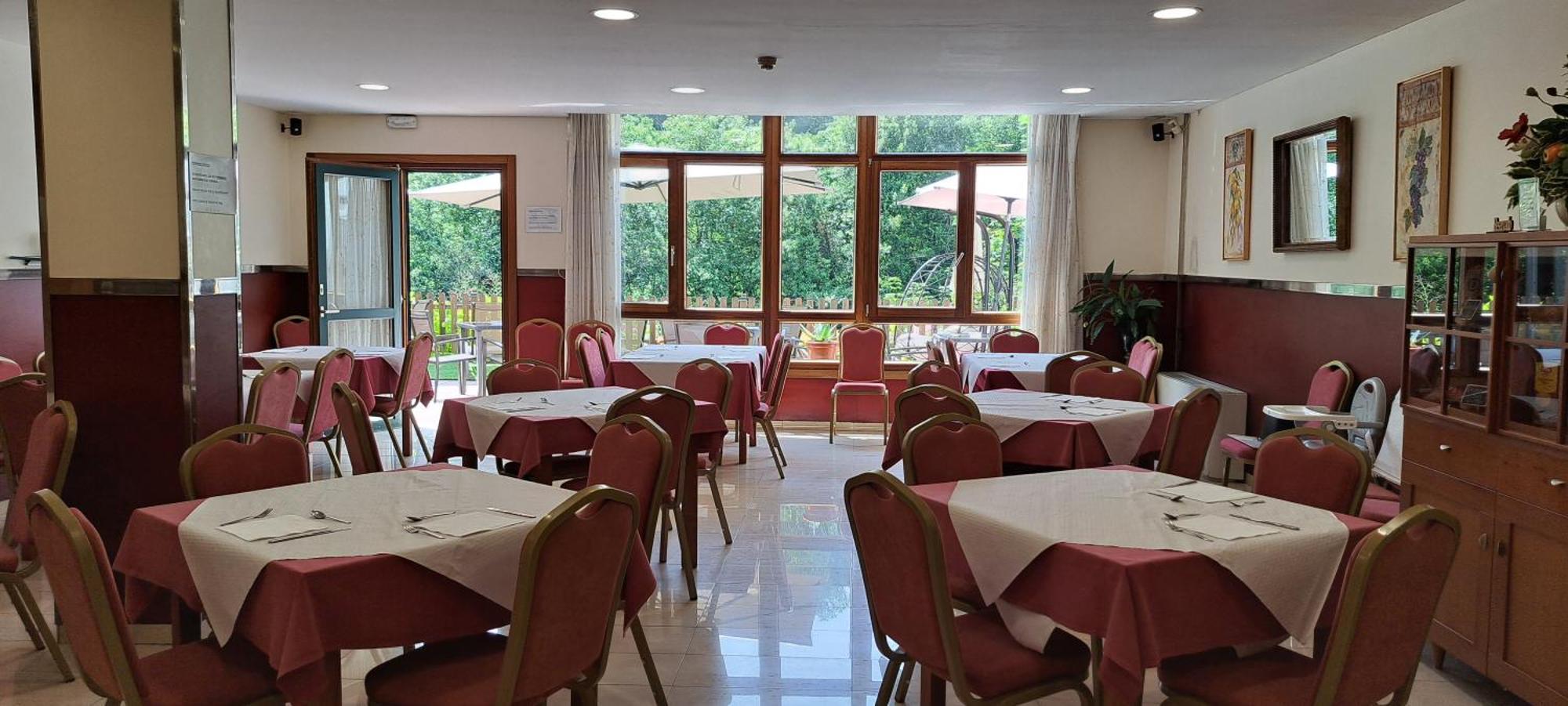 Hotel Ciudad Onís Extérieur photo
